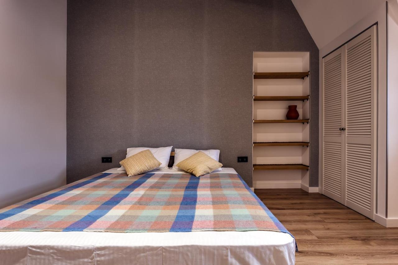 Leogrand Apartments On Kniazia Romana 6 Lviv Luaran gambar