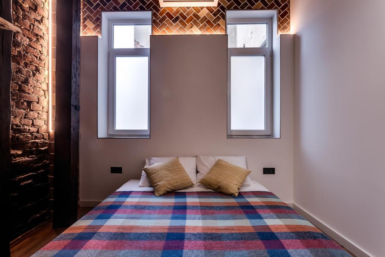 Leogrand Apartments On Kniazia Romana 6 Lviv Luaran gambar